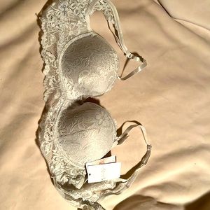NWT Jessica Simpson Lacey racerback bra